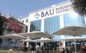 الفرق بين البرمجة والذكاء الاصطناعيالعلاقة بين البرمجة والذكاء الاصطناعي تخصص البرمجة وتخصص الذكاء الاصطناعي